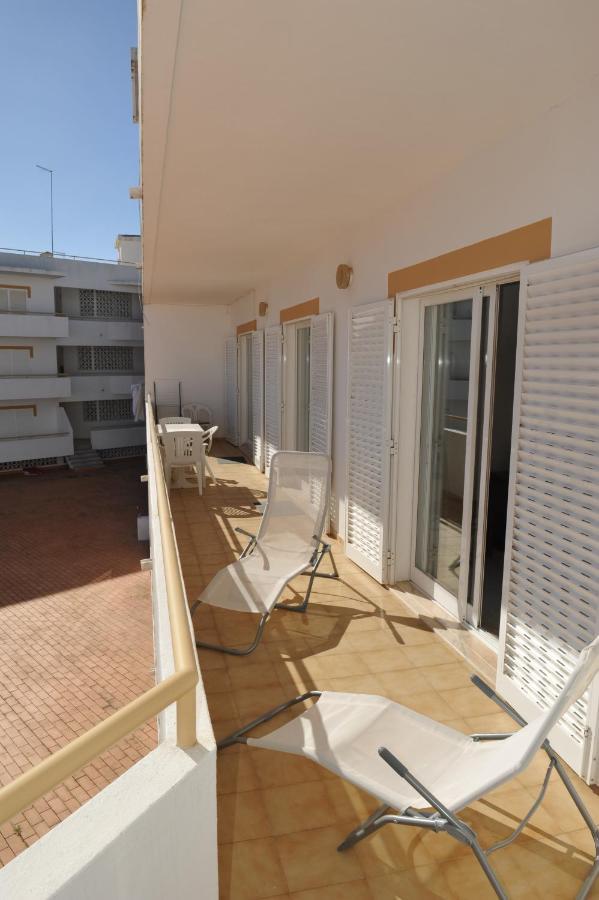 Casa Franki - Stylish&large beach apartment in Algarve Carvoeiro  Bagian luar foto