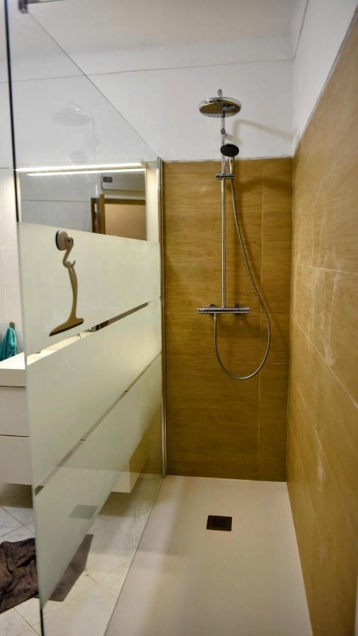 Casa Franki - Stylish&large beach apartment in Algarve Carvoeiro  Bagian luar foto
