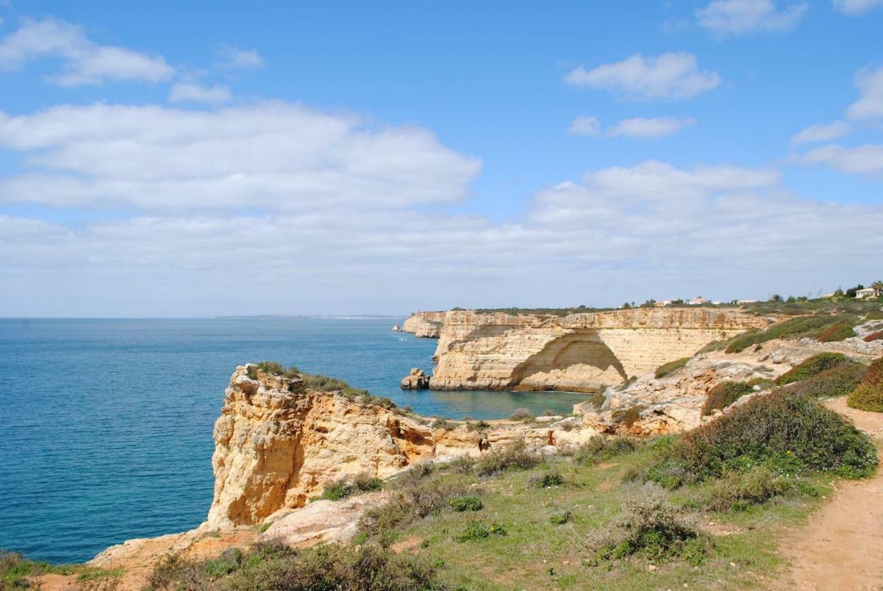 Casa Franki - Stylish&large beach apartment in Algarve Carvoeiro  Bagian luar foto