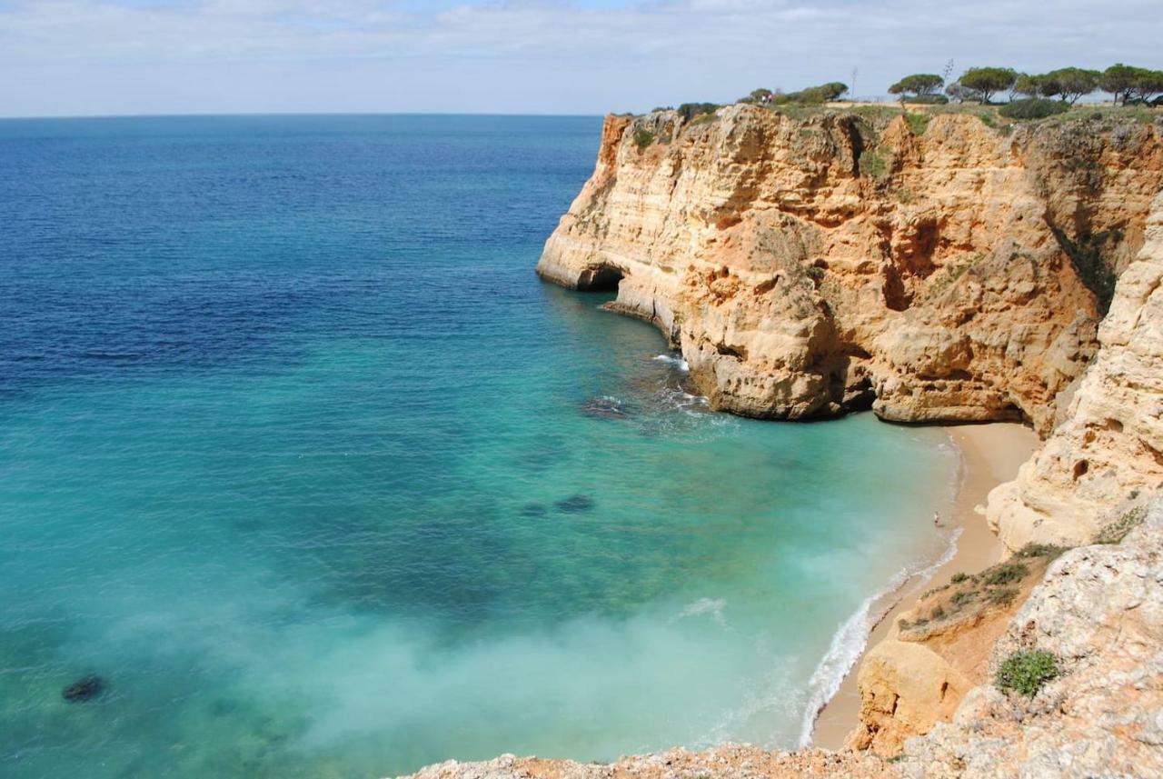 Casa Franki - Stylish&large beach apartment in Algarve Carvoeiro  Bagian luar foto