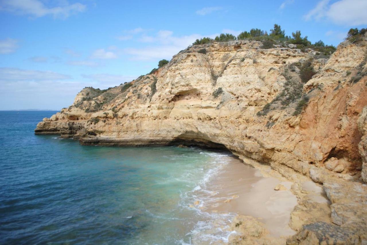 Casa Franki - Stylish&large beach apartment in Algarve Carvoeiro  Bagian luar foto